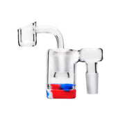 Zwei verschiedene Oil Glass Ash Catcher Reclaim Catcher-Versionen mit Silikonbehälter und 14-mm-Quarz-Banger